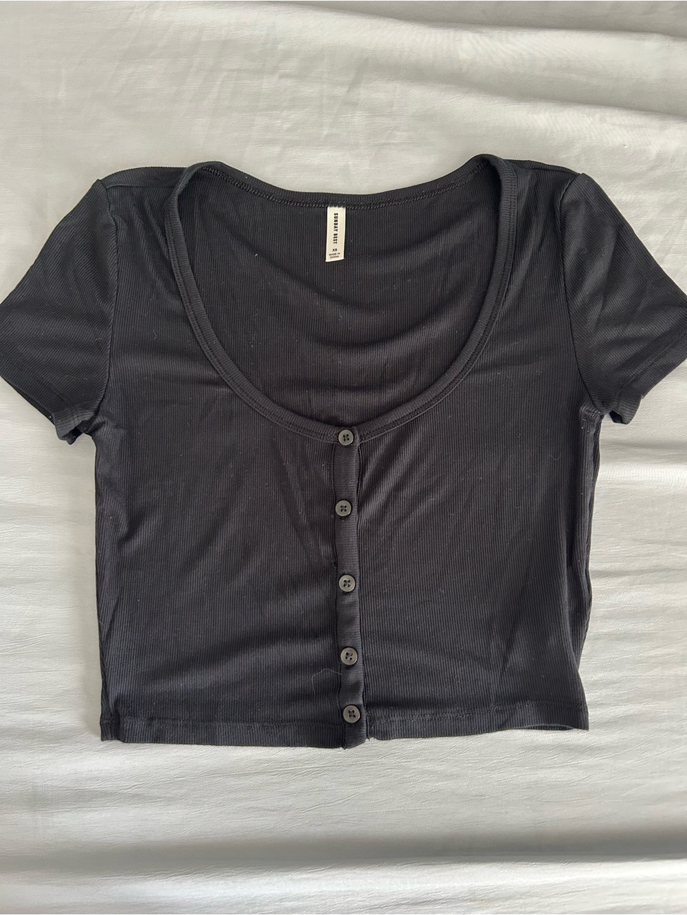Aritzia Women's Black Button-Front Crop Top